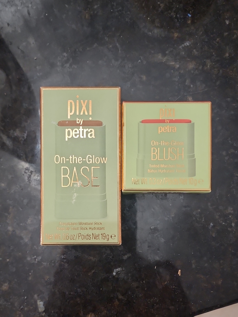 2 Pixi set  On-the-Glow Blush & Base Duo — Green Packaging with Peach Blush